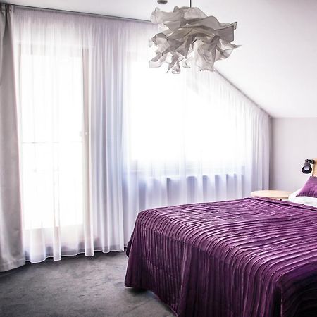 Hotel Restaurant Na Navsi Ricany  Dış mekan fotoğraf