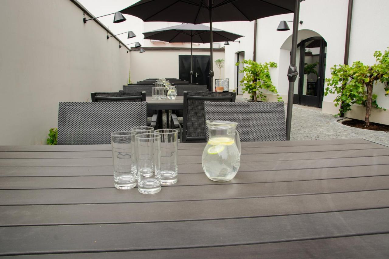 Hotel Restaurant Na Navsi Ricany  Dış mekan fotoğraf